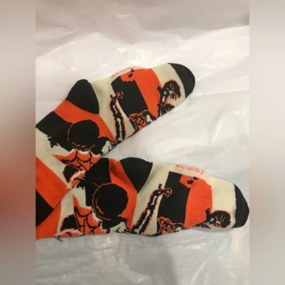 Disney’s Minnie Mouse skeleton striped halloween theme socks‎ size 9-2.5 new